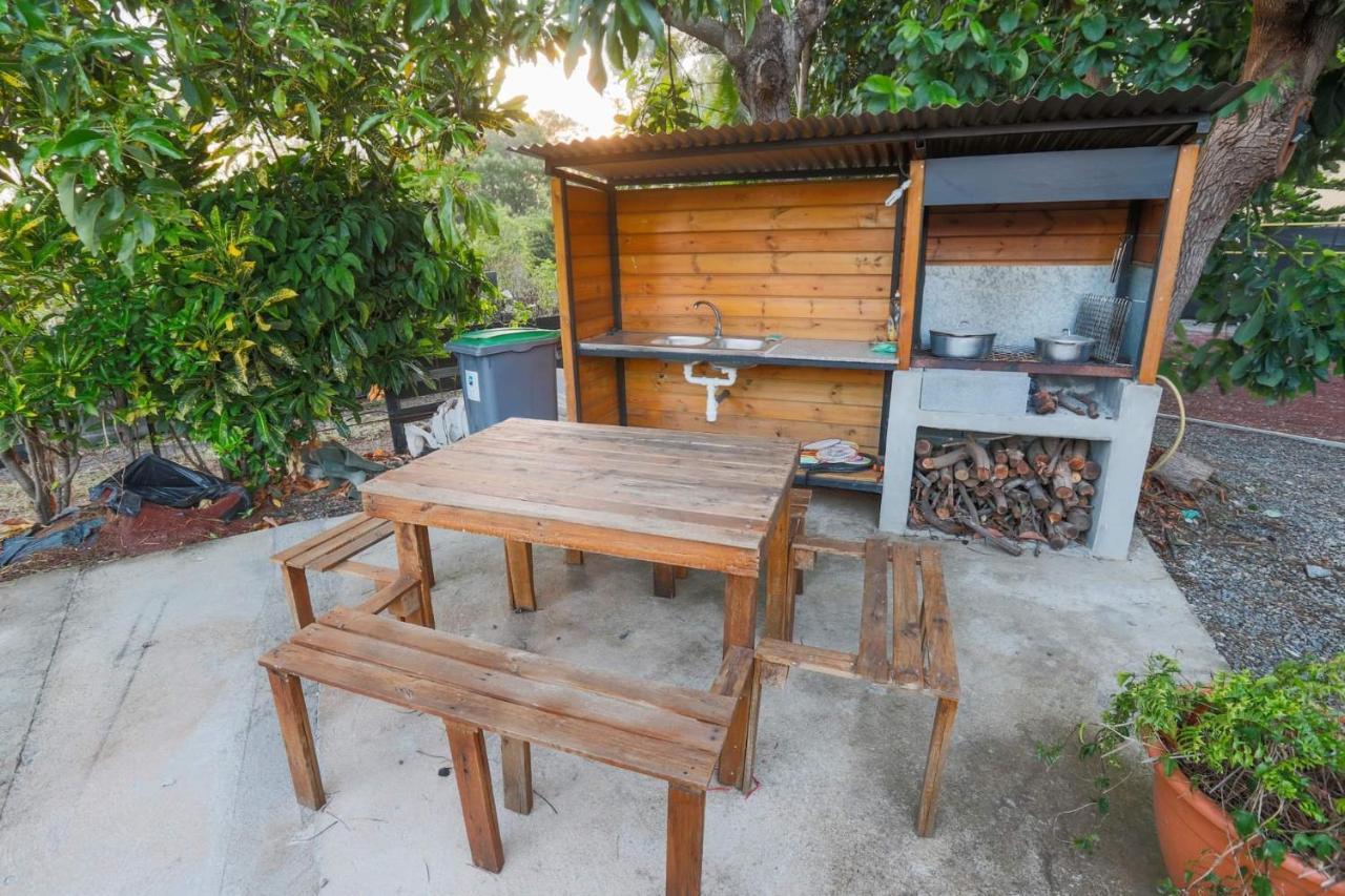 L'Avocat 1 Avec Piscine Chauffee Et Jacuzzi A Partager Villa Le Tampon Luaran gambar
